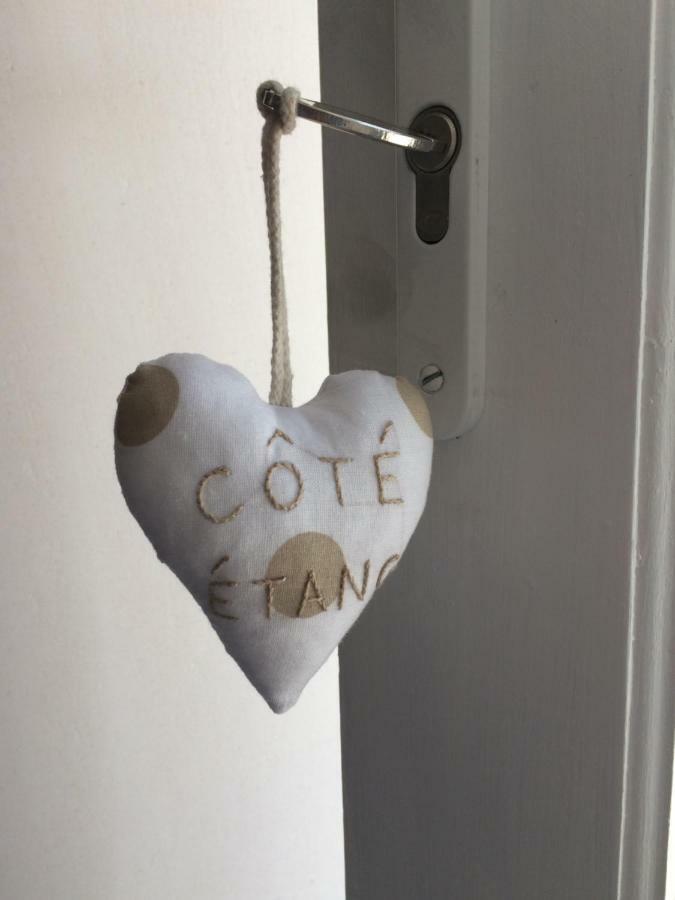 Le Petit Monty Gite Cote Etang Saint-Malo-du-Bois ภายนอก รูปภาพ