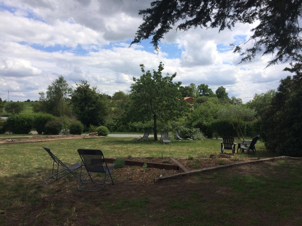 Le Petit Monty Gite Cote Etang Saint-Malo-du-Bois ภายนอก รูปภาพ